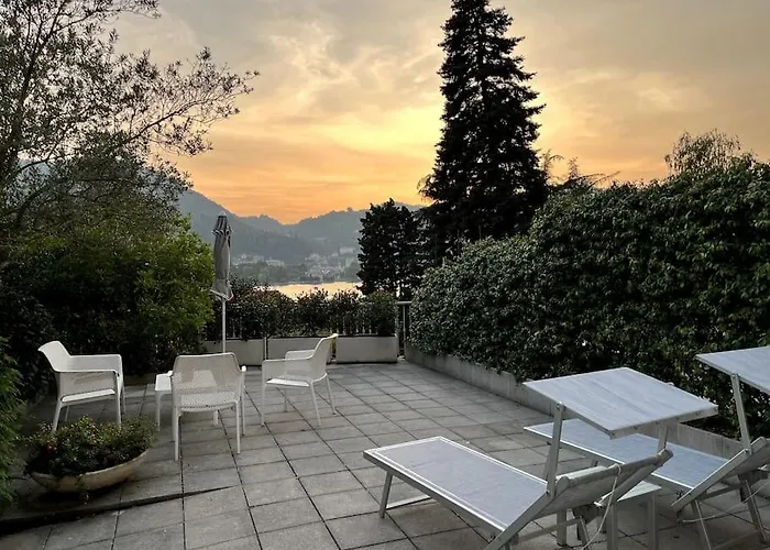 Terrace On The - Downtown * Côme